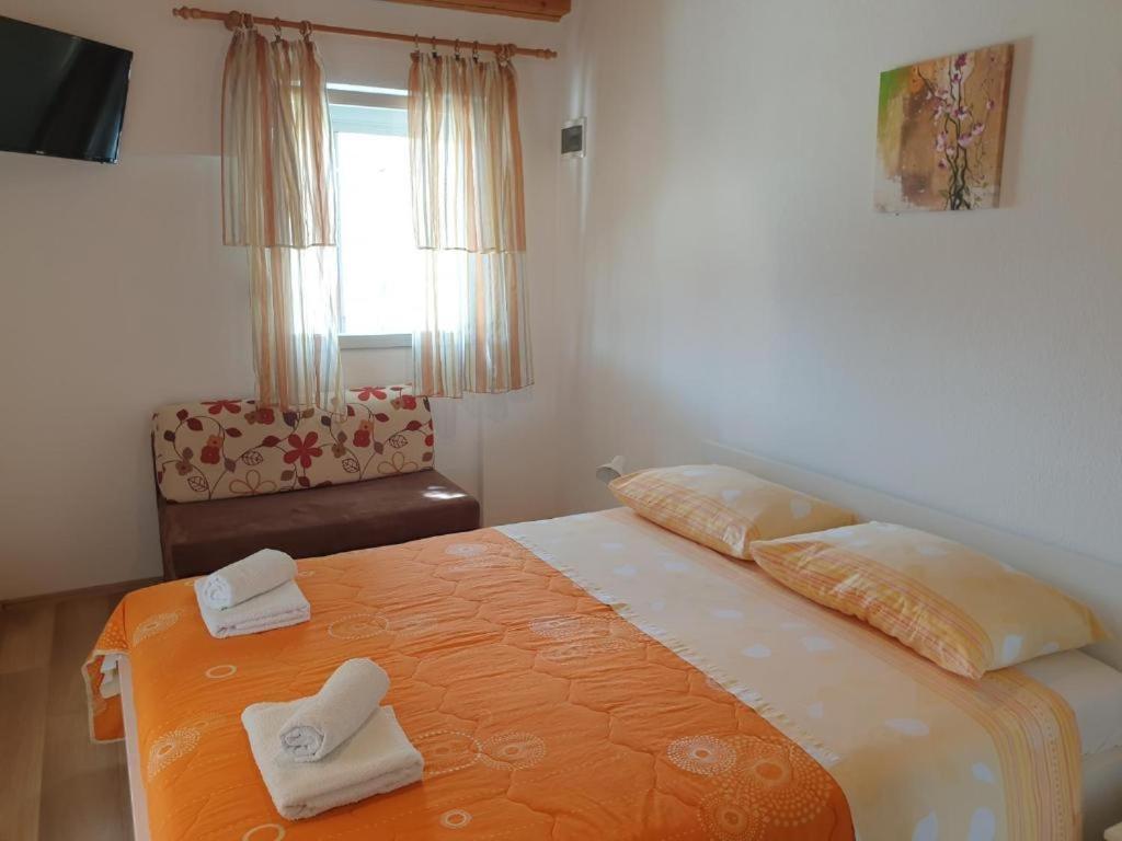 Apartments Hodanic Krk Town Esterno foto